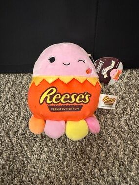 Squishmallows Reese's Plush Octopus Candy Character - Pink & Orange
